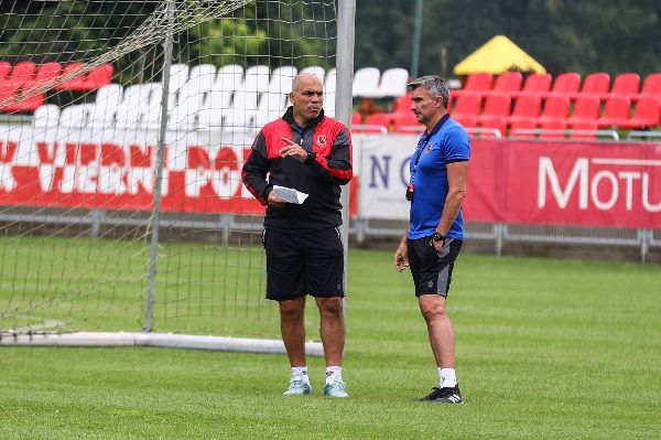 كارتيرون ومحمد يوسف