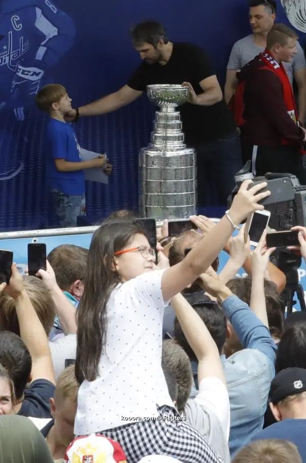 ?i=reuters%2f2018-07-07%2f2018-07-07t112447z_1638360676_up1ee770vpaiv_rtrmadp_3_soccer-worldcup-icehockey-ovechkin_reuters