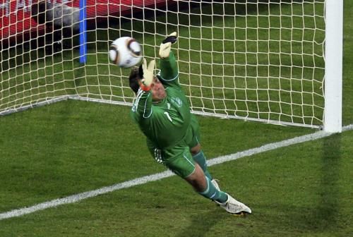 2010-06-24t185411z_01_wcb419_rtridsp_3_soccer-world_reuters