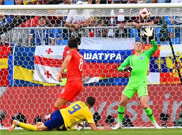 جانب من لقاء إنجلترا والسويد