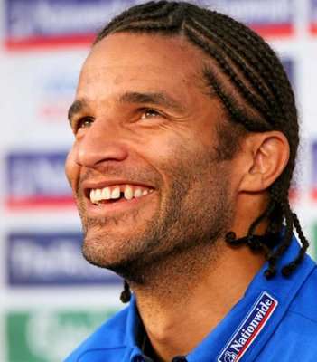 ديفيد جيمس حارس مرمى المنتخب الإنجليزي