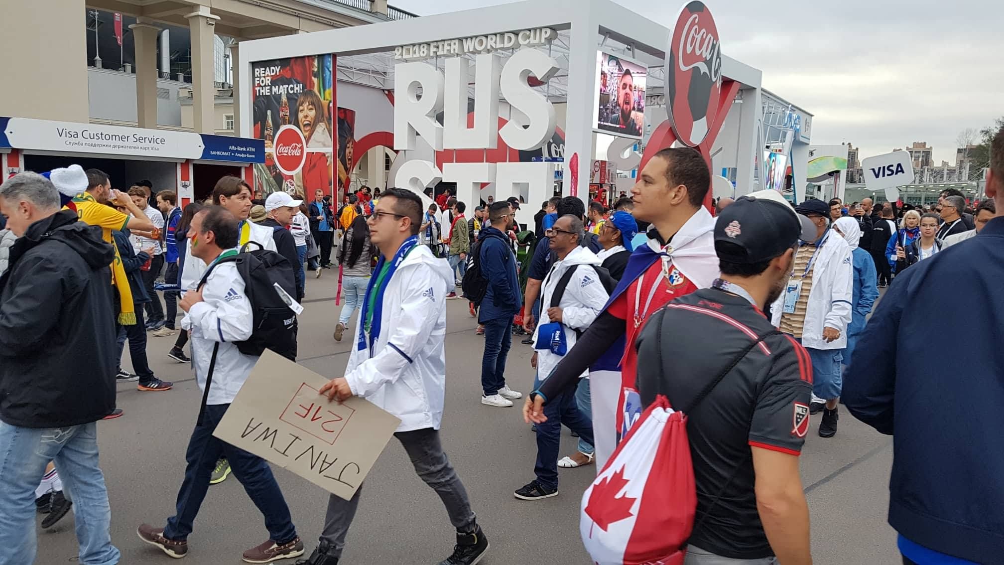 36912812_10155588816001828_6892315623993376768_n