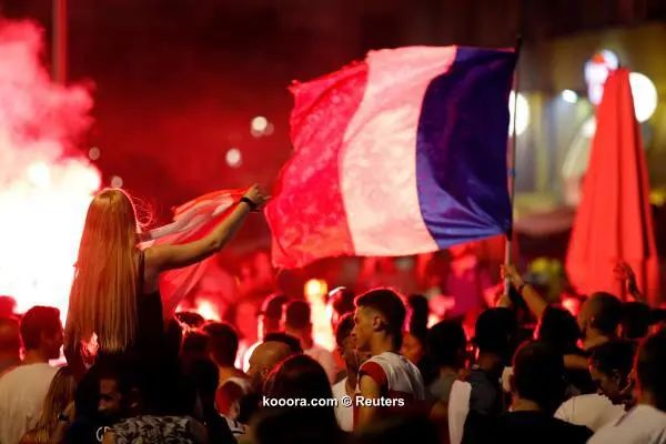 ?i=reuters%2f2018-07-10%2f2018-07-10t204137z_2125467708_rc1aedb9a0a0_rtrmadp_3_soccer-worldcup-fra-bel-fans-france_reuters