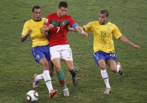 2010-06-25t155414z_01_mad221_rtridsp_3_soccer-world_reuters