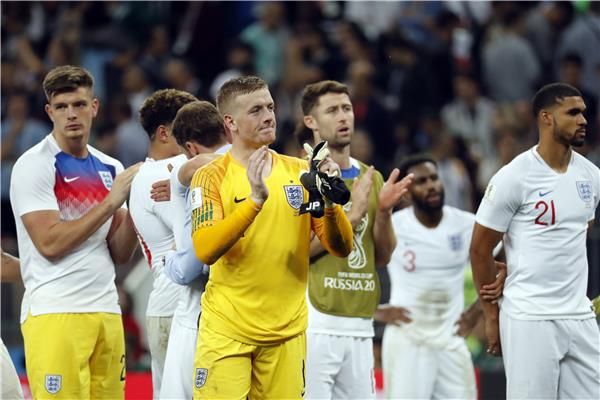 كاهيل بين لاعبي إنجلترا