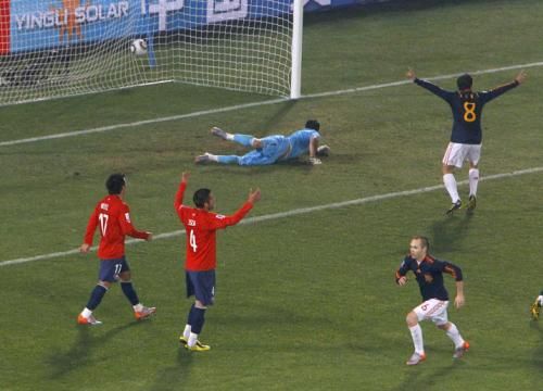 2010-06-25t193648z_01_wcp407_rtridsp_3_soccer-world_reuters