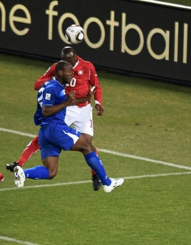 2010-06-25t192052z_01_wcb411_rtridsp_3_soccer-world_reuters