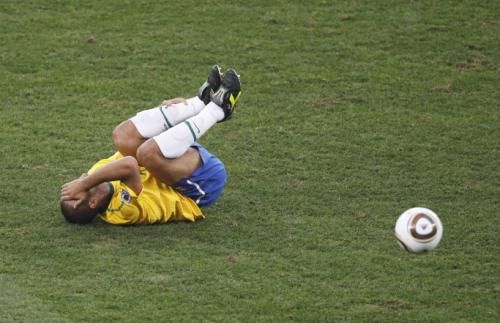 2010-06-25t144512z_01_mad209_rtridsp_3_soccer-world_reuters