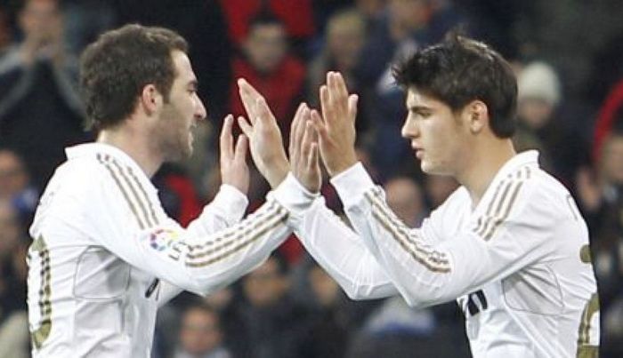 هيجواين وموراتا أثناء تزاملهما في ريال مدريد