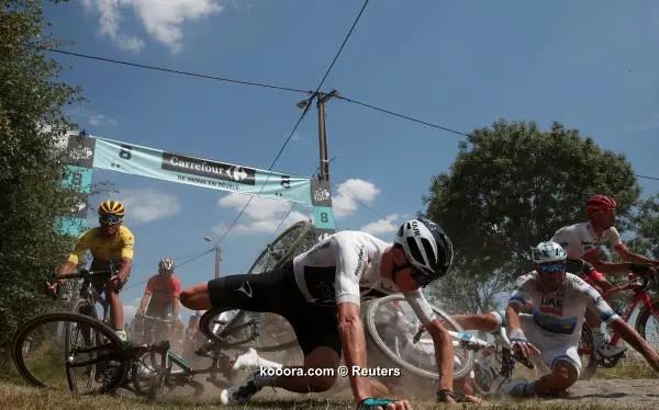 ?i=reuters%2f2018-07-15%2f2018-07-15t133223z_44253134_rc1ffc9f7e60_rtrmadp_3_cycling-france_reuters