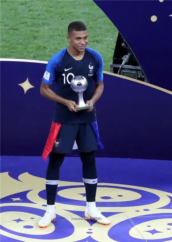 ?i=epa%2Fsoccer%2F2018-07%2F2018-07-15%2F2018-07-15-06891381_epa