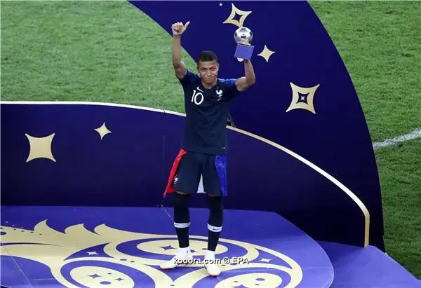 ?i=epa%2Fsoccer%2F2018-07%2F2018-07-15%2F2018-07-15-06891395_epa