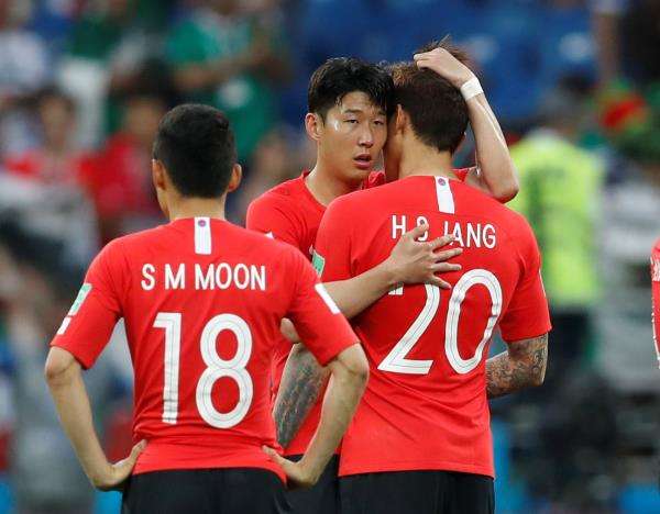 لاعبو كوريا الجنوبية