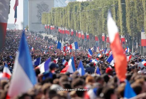 ?i=reuters%2f2018-07-16%2f2018-07-16t150952z_199315229_rc1e5ba86710_rtrmadp_3_soccer-worldcup-france-parade_reuters