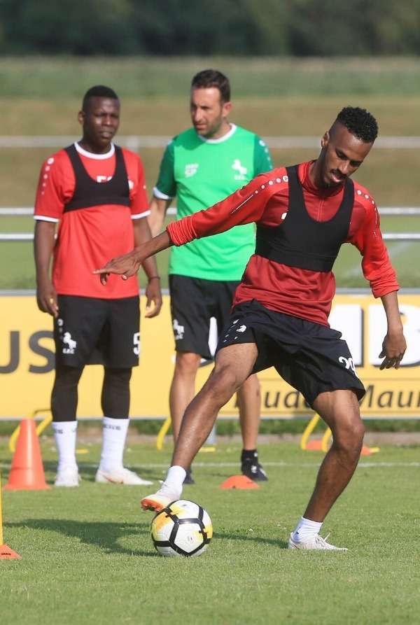 جانب من تدريبات الاتفاق