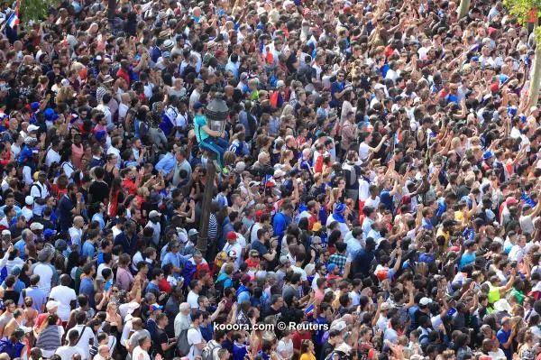 ?i=reuters%2f2018-07-16%2f2018-07-16t155934z_189359732_rc15c60b8b90_rtrmadp_3_soccer-worldcup-france-parade_reuters