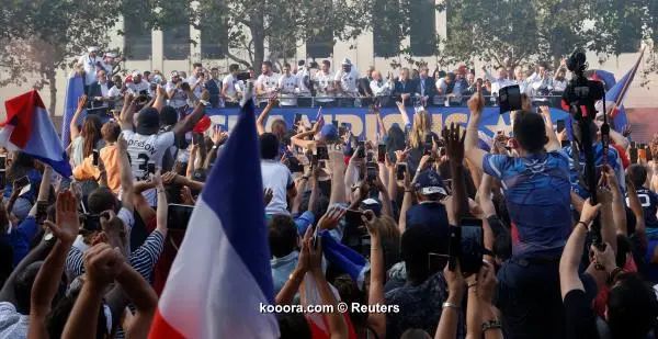 ?i=reuters%2f2018-07-16%2f2018-07-16t184326z_1612715229_rc1f15e594e0_rtrmadp_3_soccer-worldcup-france-parade_reuters