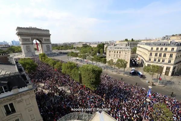?i=reuters%2f2018-07-16%2f2018-07-16t155945z_223752969_rc134cba2510_rtrmadp_3_soccer-worldcup-france-parade_reuters