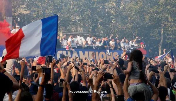 ?i=reuters%2f2018-07-16%2f2018-07-16t182359z_1445269643_rc1de4b8adc0_rtrmadp_3_soccer-worldcup-france-parade_reuters