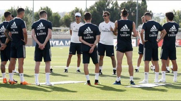 لوبيتيجي وسط لاعبي ريال مدريد
