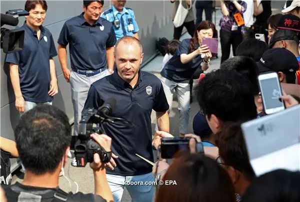?i=epa%2fsoccer%2f2018-07%2f2018-07-18%2f2018-07-18-06895800_epa