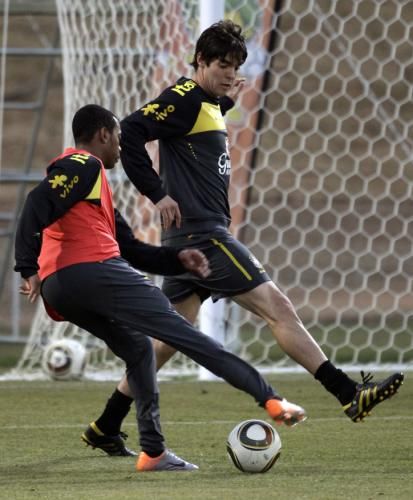 2010-06-26t170537z_01_pw04_rtridsp_3_soccer-world_reuters