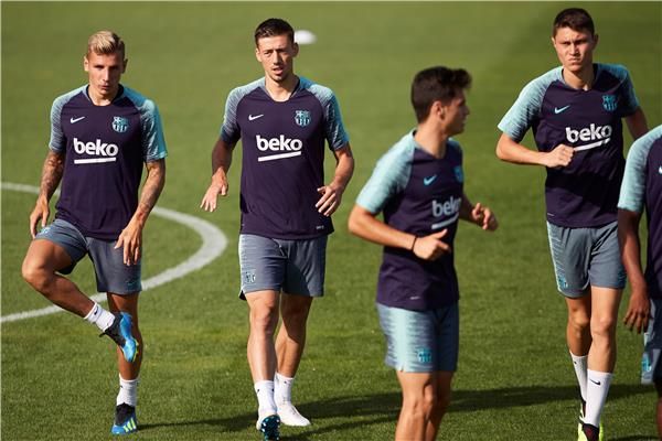 لاعبو برشلونة 