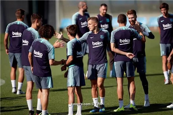 ?i=epa%2fsoccer%2f2018-07%2f2018-07-20%2f2018-07-20-06899738_epa