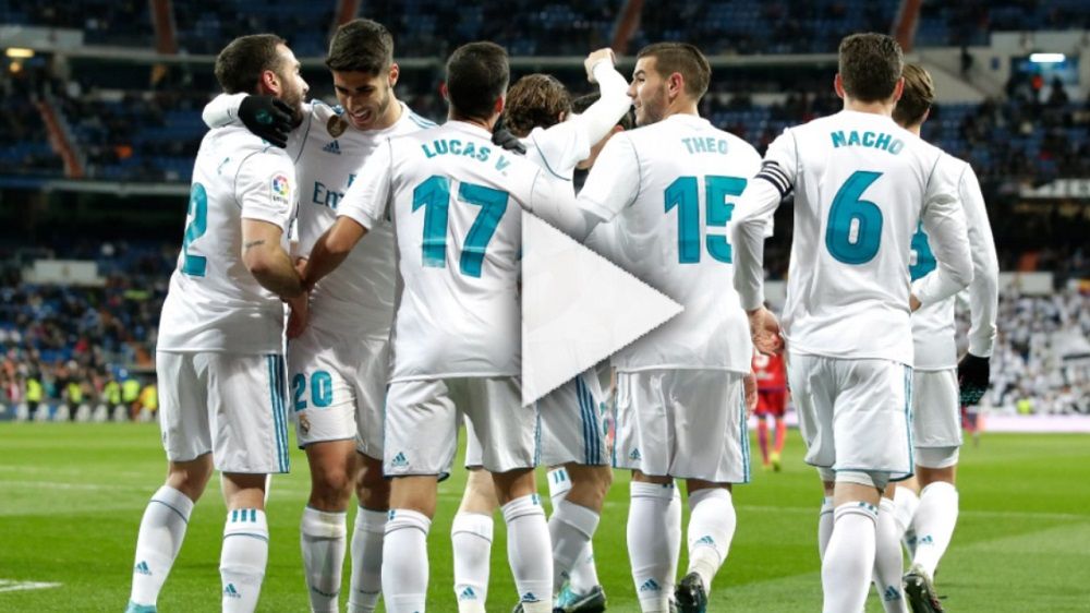 ثيو مع لاعبي ريال مدريد