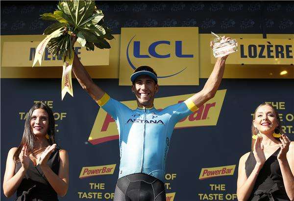 جانب من التتويج