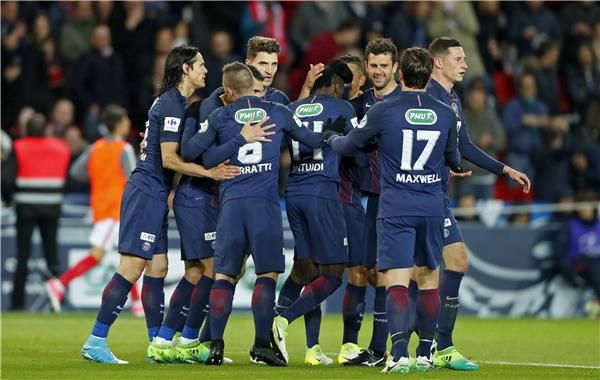 لاعبو باريس سان جيرمان