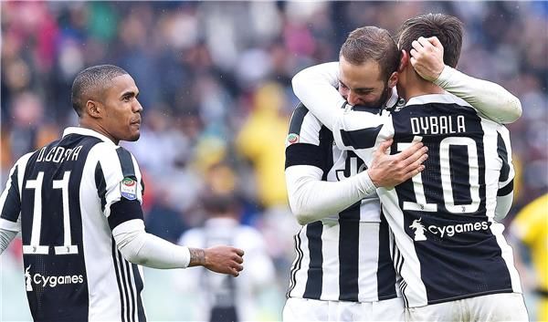 هيجواين مع يوفنتوس