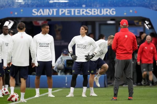  يان سومر في تدريبات سويسرا