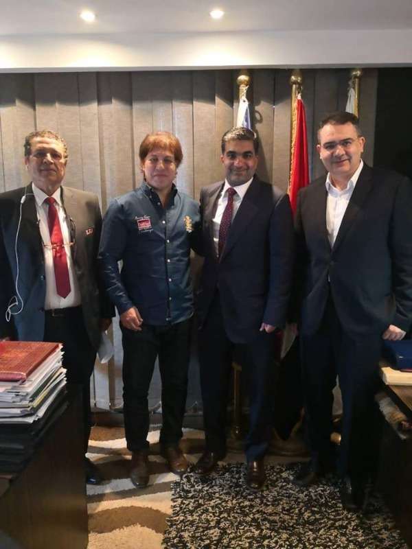 من الاجتماع