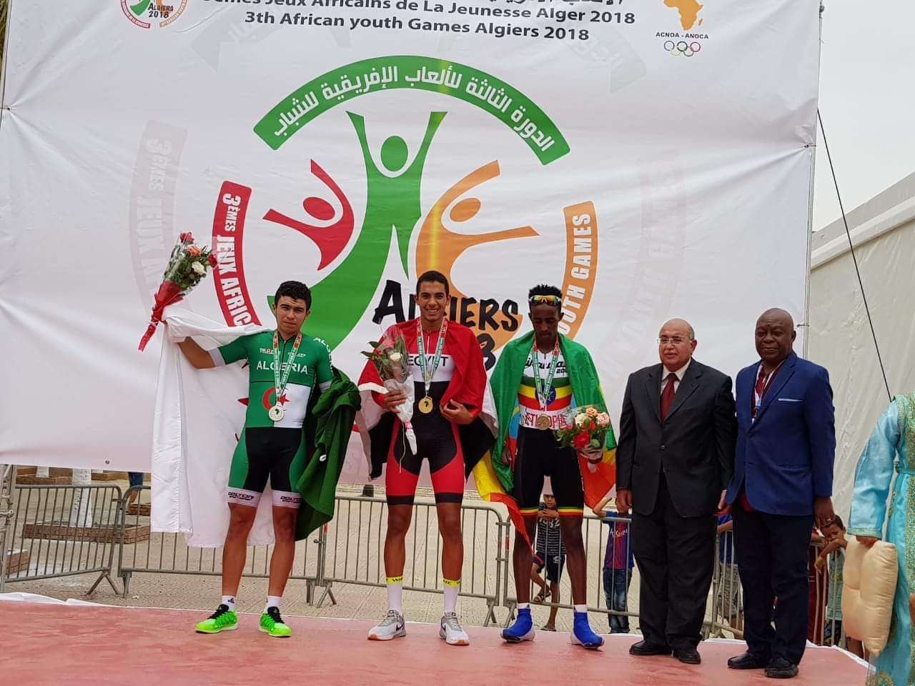 لحظة تتويج يوسف زكي بالميدالية الذهبية