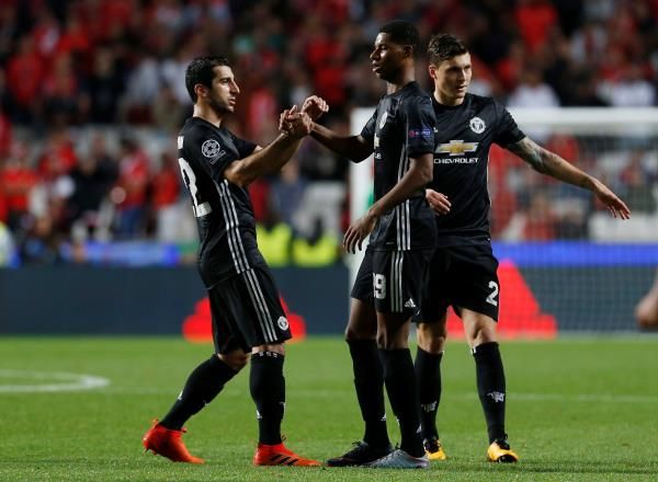 لاعبو مانشستر يونايتد