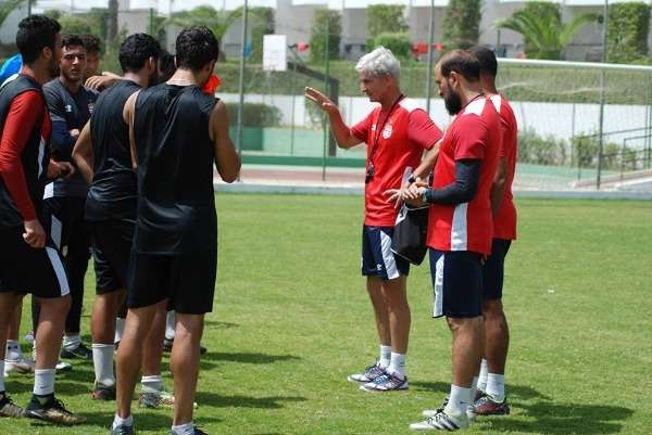 ريجا خلال تدريبات الإفريقي 