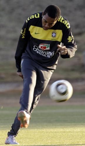 2010-06-27t141048z_01_pw12_rtridsp_3_soccer-world_reuters