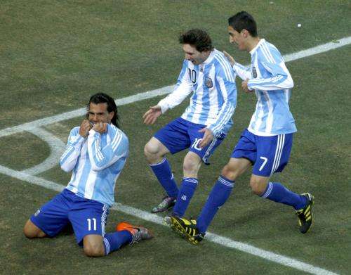 2010-06-27t190030z_01_wcp381_rtridsp_3_soccer-world_reuters