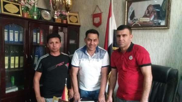 بعد توقيع العقود