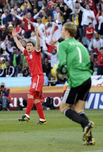 2010-06-27t151739z_01_wca503_rtridsp_3_soccer-world_reuters