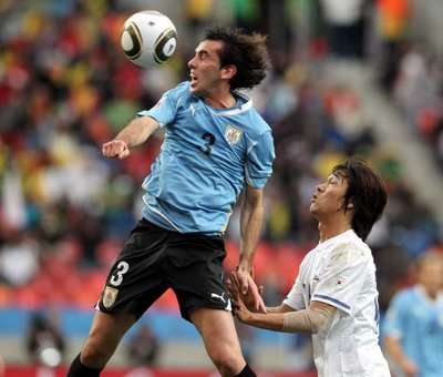 دييجو جودين (اليسار)