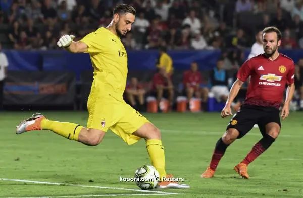 ?i=reuters%2f2018-07-26%2f2018-07-26t060249z_124829889_nocid_rtrmadp_3_soccer-international-champions-cup-ac-milan-at-manchester-united_reuters