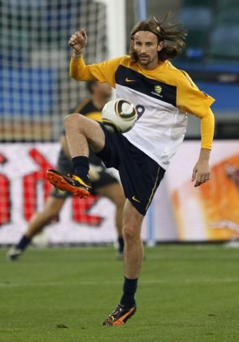 2010-06-12t155046z_01_yh05_rtridsp_3_soccer-world_reuters