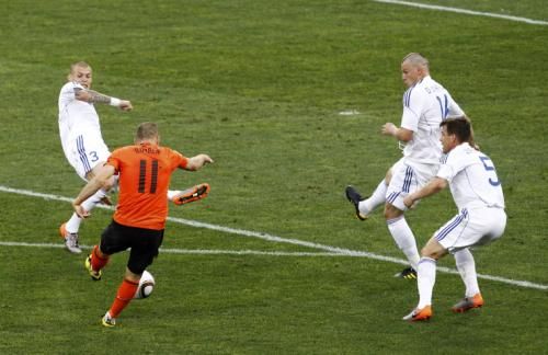 2010-06-28t142217z_01_wcp317_rtridsp_3_soccer-world_reuters