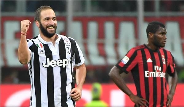 هيجواين في مباراة سابقة أمام ميلان