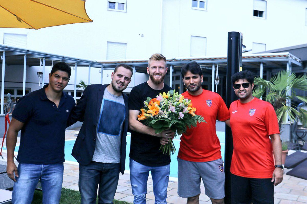 من استقبال اللاعب 