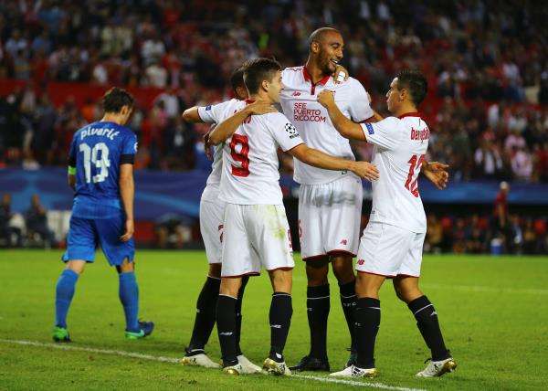 لاعبو إشبيلية 