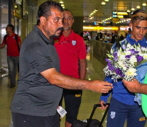 جانب من وصول البعثة