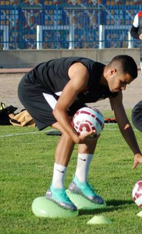 التيجاني بلعيد خلال تدريبات أمس 